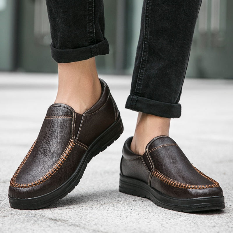 Sapato Slip On Masculino de Couro Legítimo - Magnata Casual Comfort