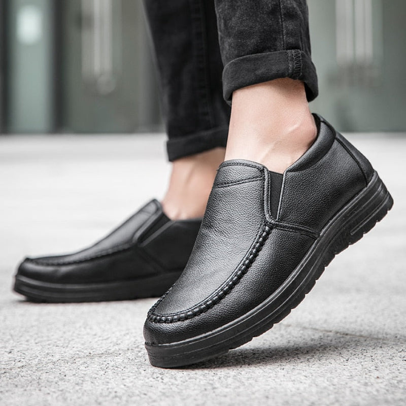 Sapato Slip On Masculino de Couro Legítimo - Magnata Casual Comfort